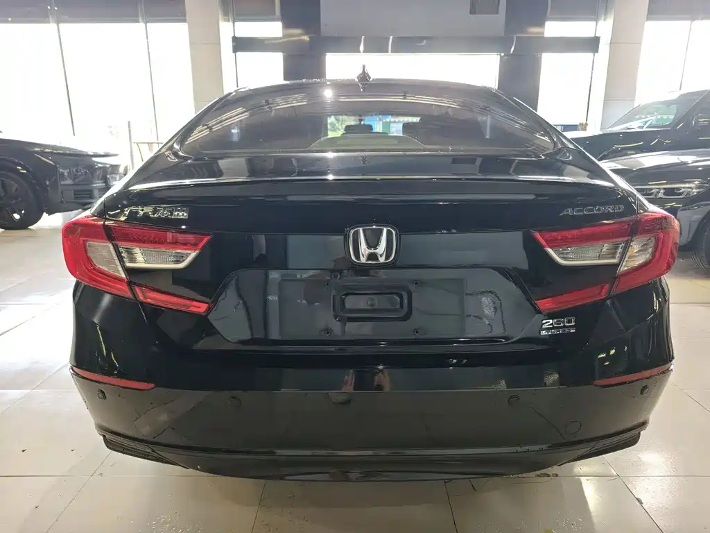 Honda Accord — фото 5