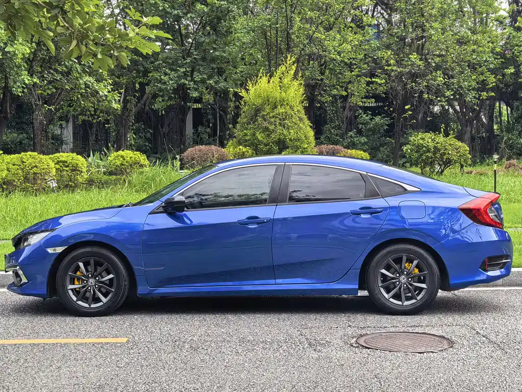 Honda Civic — фото 7