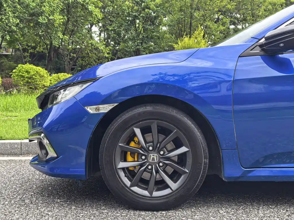 Honda Civic — фото 8