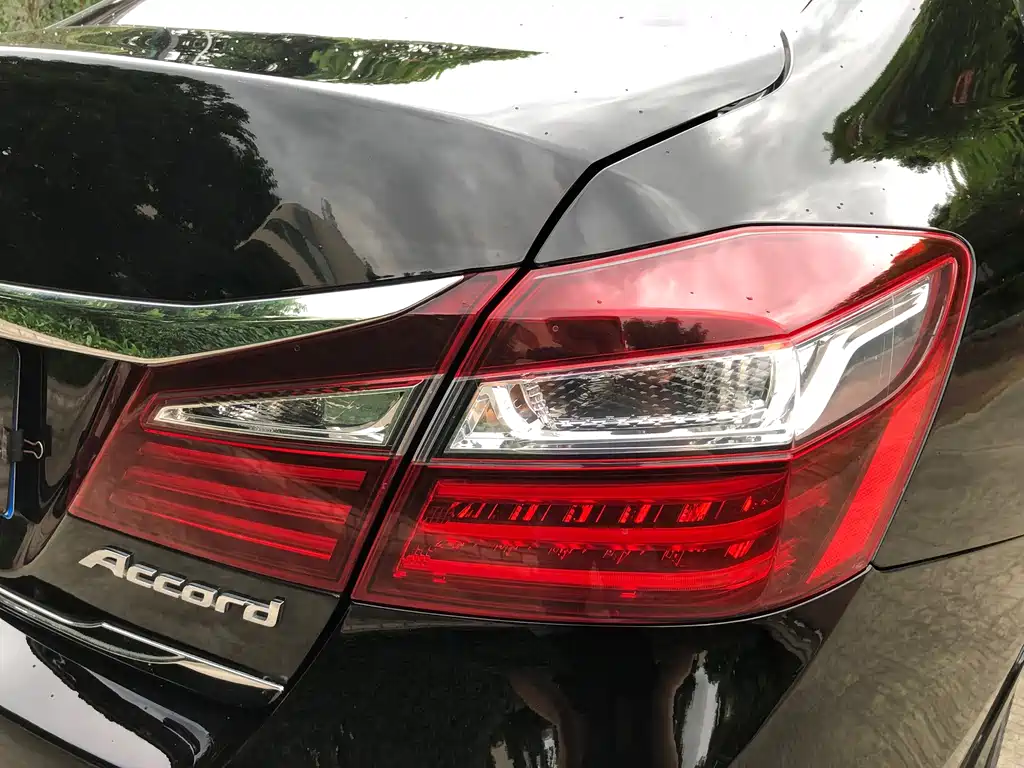 Honda Accord — фото 23