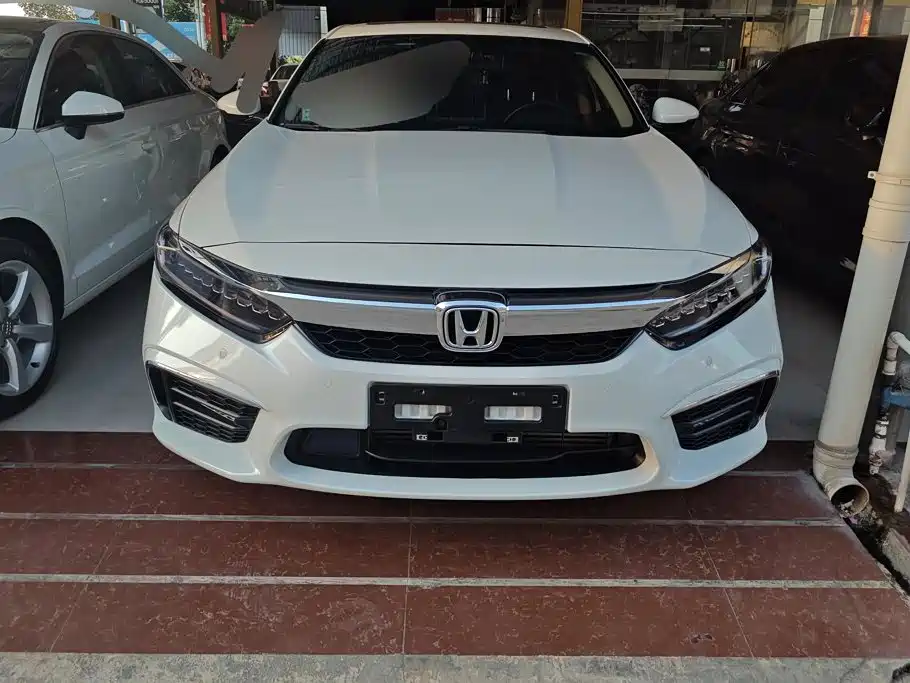 Honda Inspire — фото 2