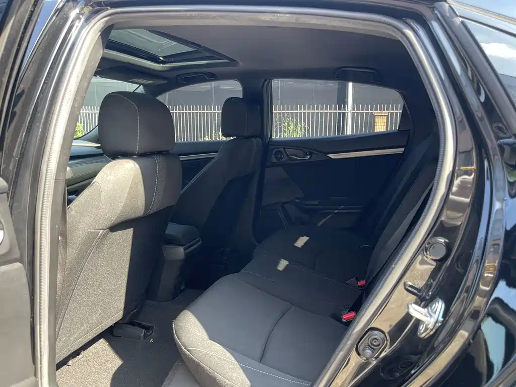 Honda Civic — фото 10