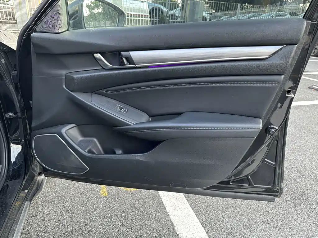 Honda Accord — фото 13