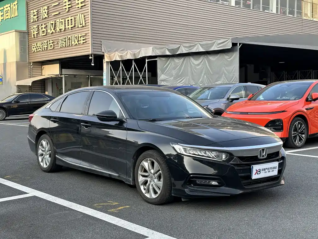 Honda Accord — фото 3