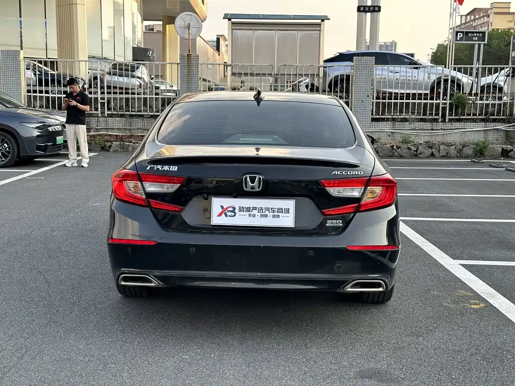 Honda Accord — фото 5