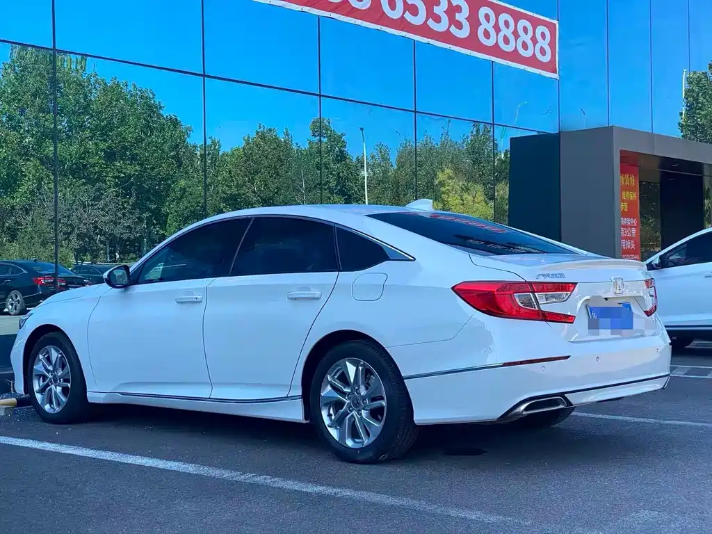 Honda Accord — фото 4