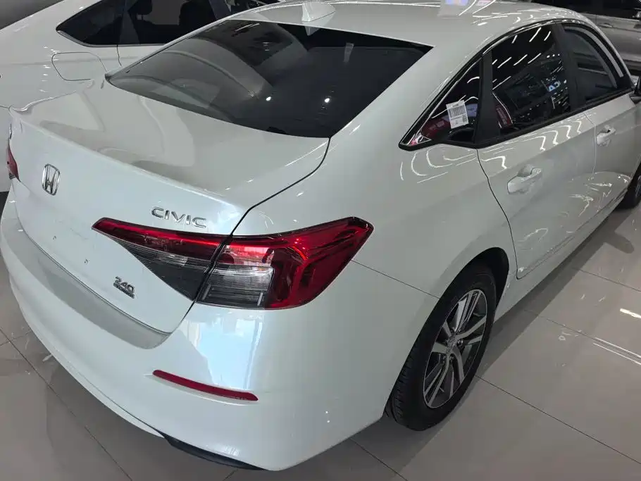Honda Civic — фото 3
