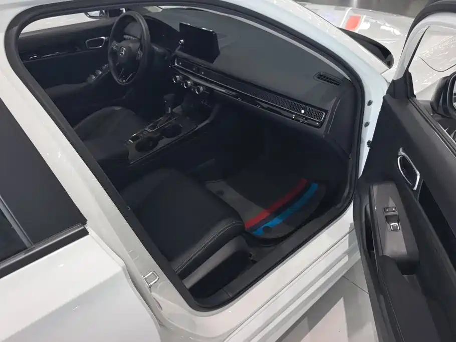 Honda Civic — фото 8