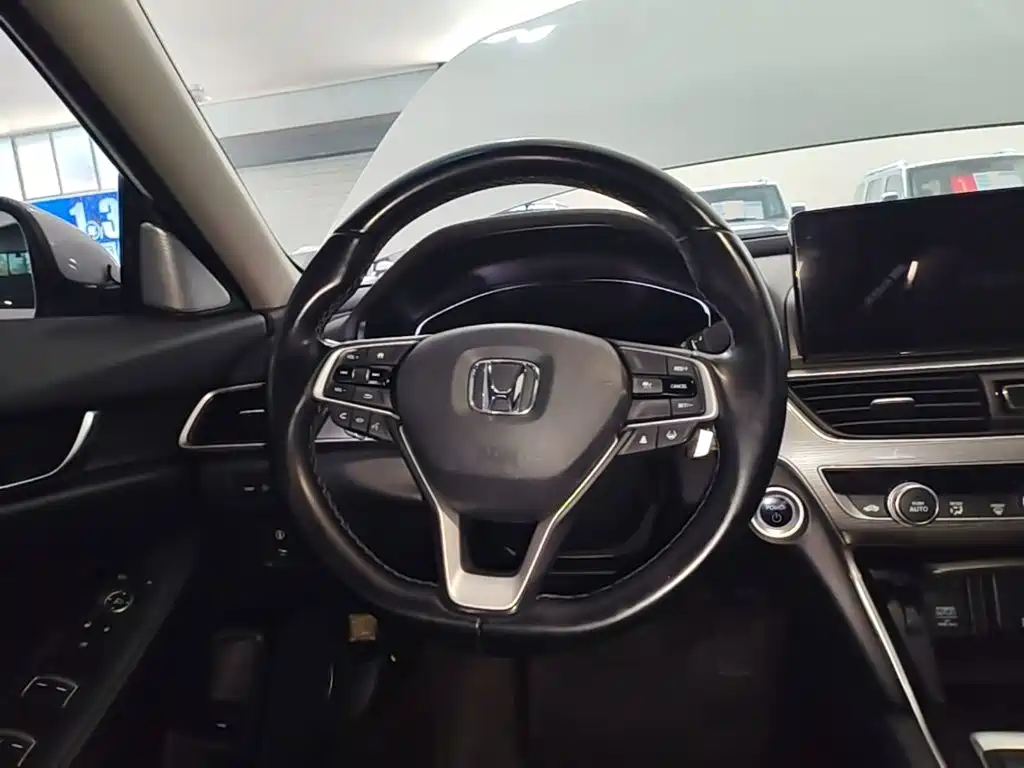 Honda Accord — фото 11