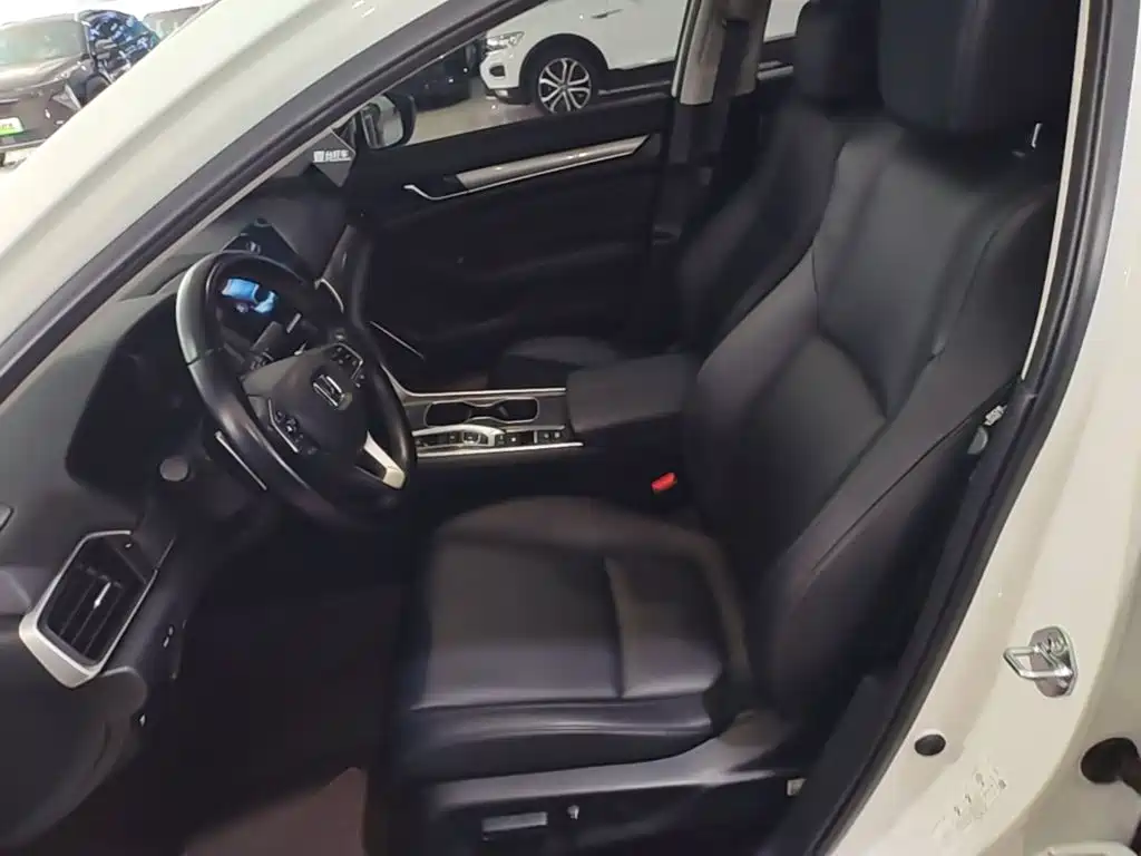 Honda Accord — фото 15
