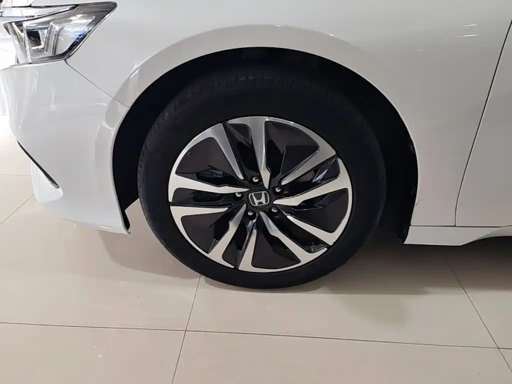 Honda Accord — фото 23