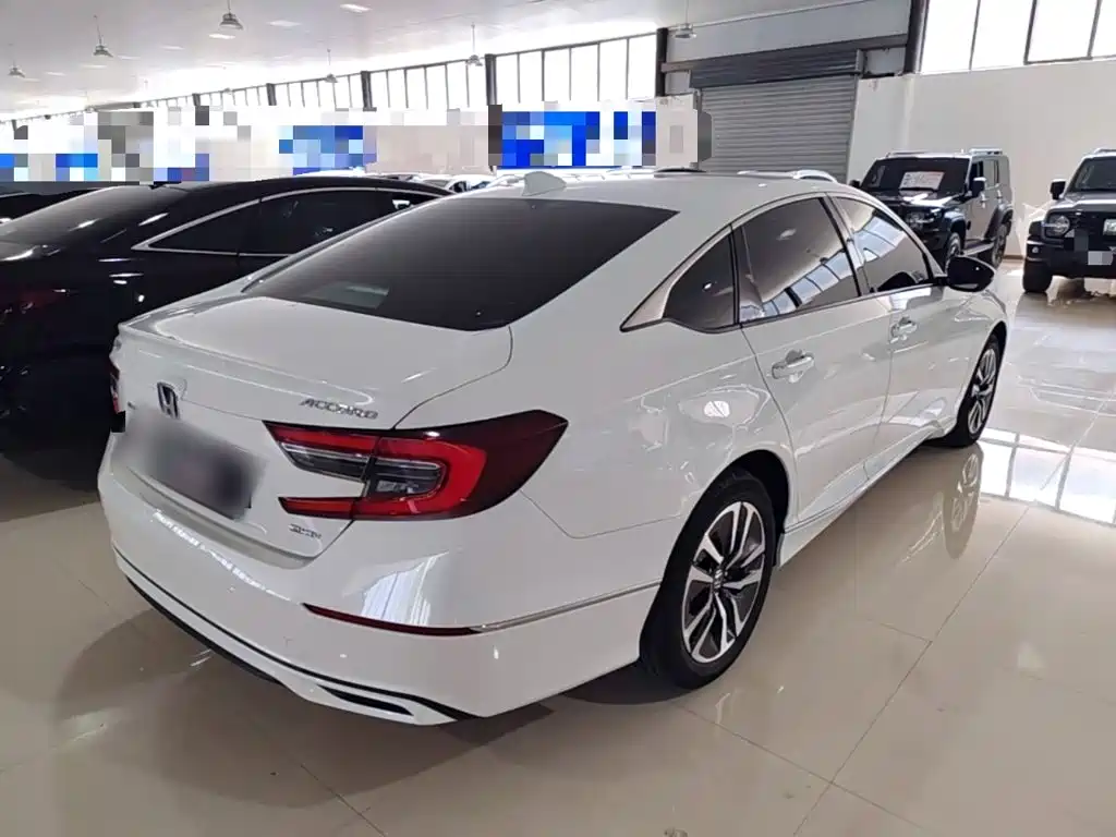 Honda Accord — фото 7