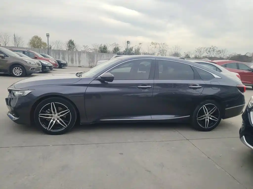 Honda Accord — фото 4