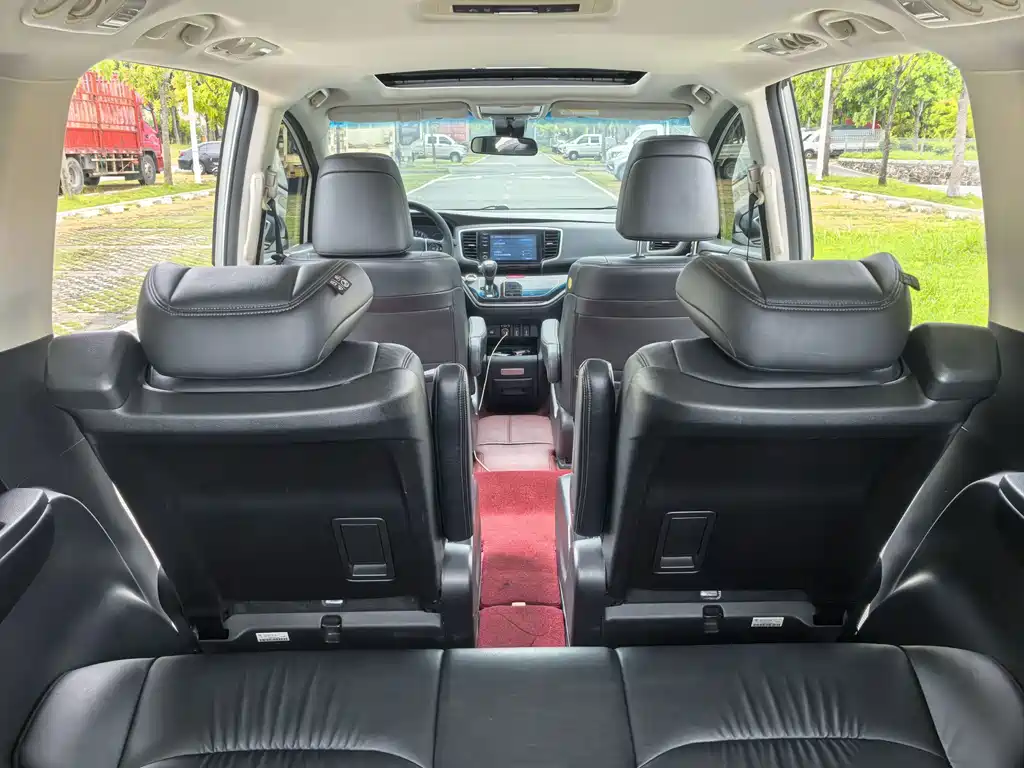 Honda Odyssey — фото 13