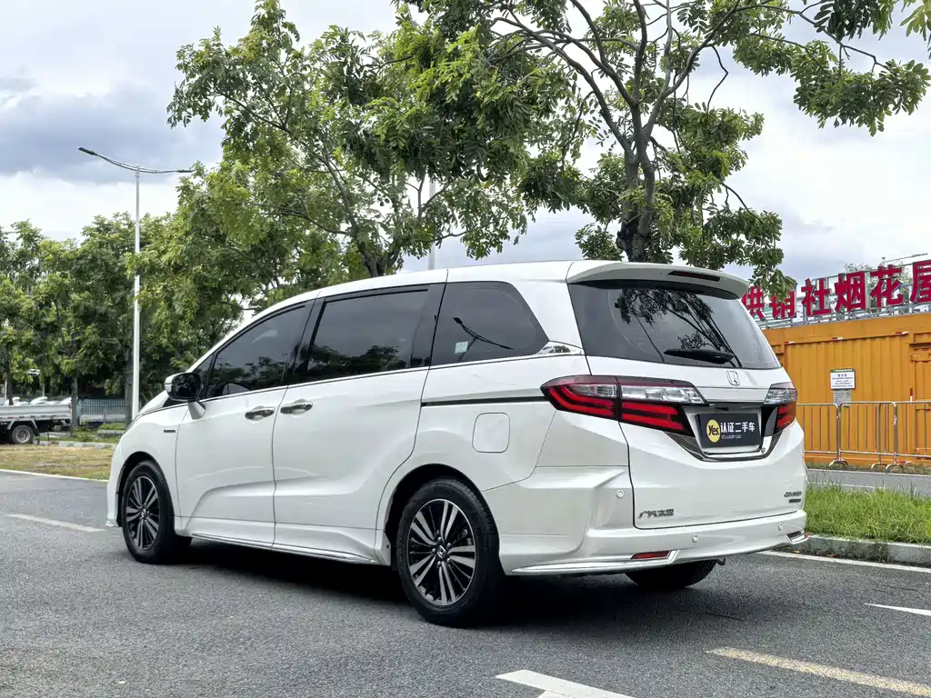 Honda Odyssey — фото 5