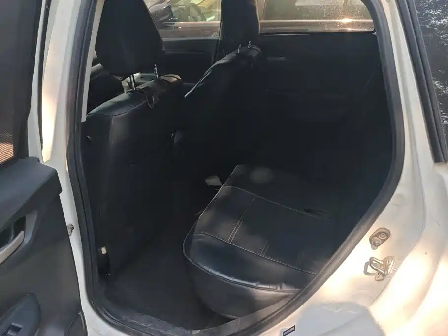 Honda Fit — фото 11