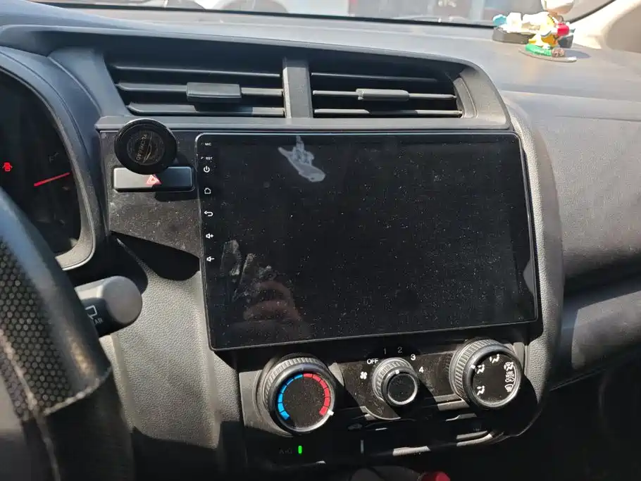 Honda Fit — фото 13