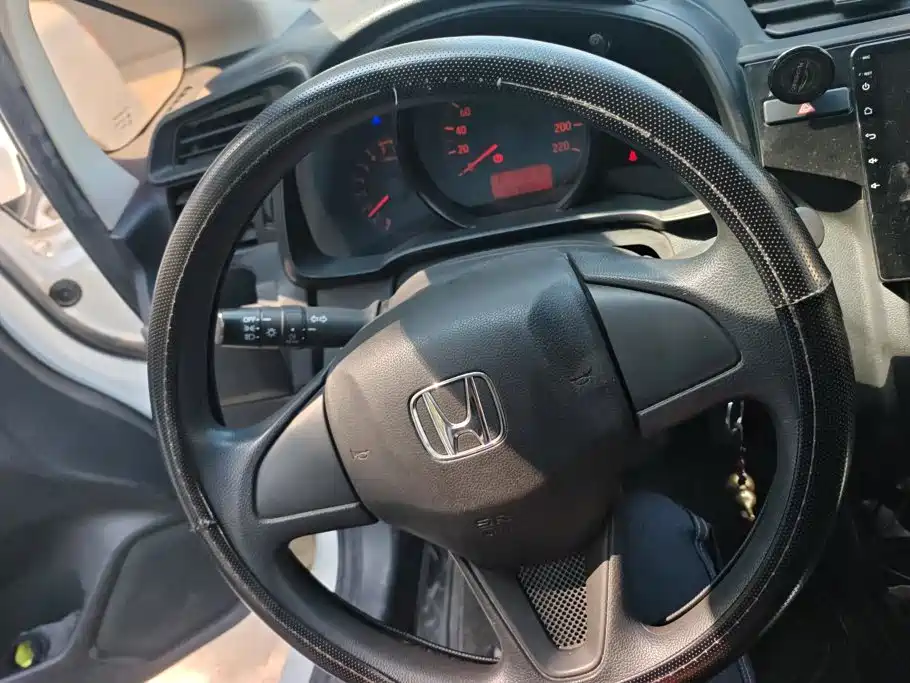 Honda Fit — фото 15