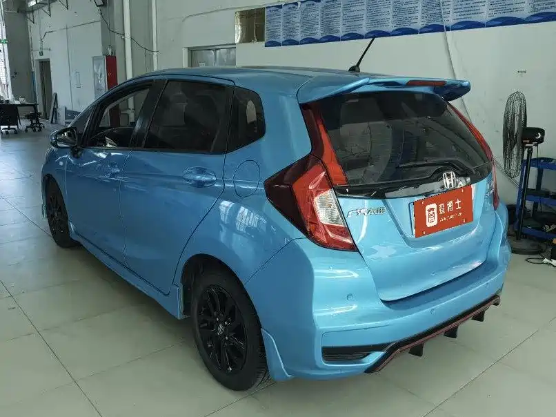 Honda Fit — фото 3