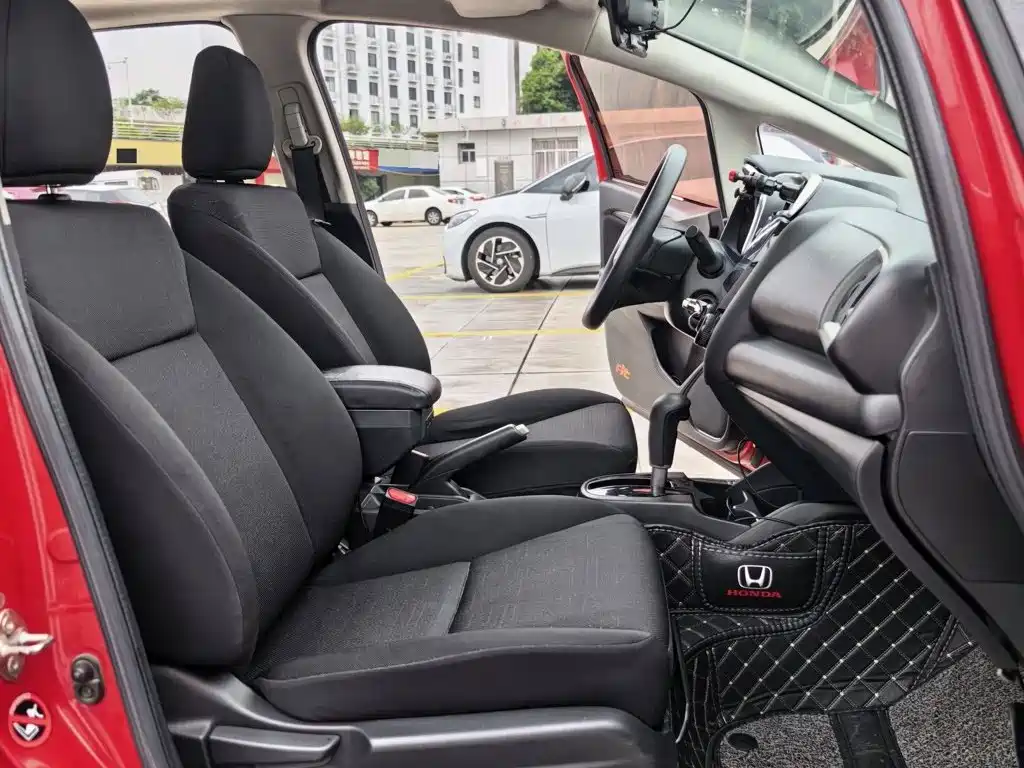 Honda Fit — фото 6