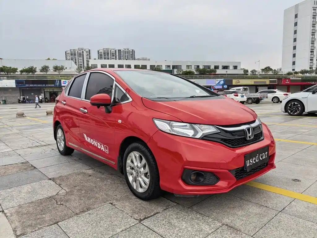 Honda Fit — фото 8