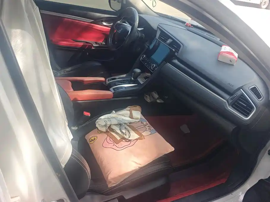 Honda Civic — фото 8