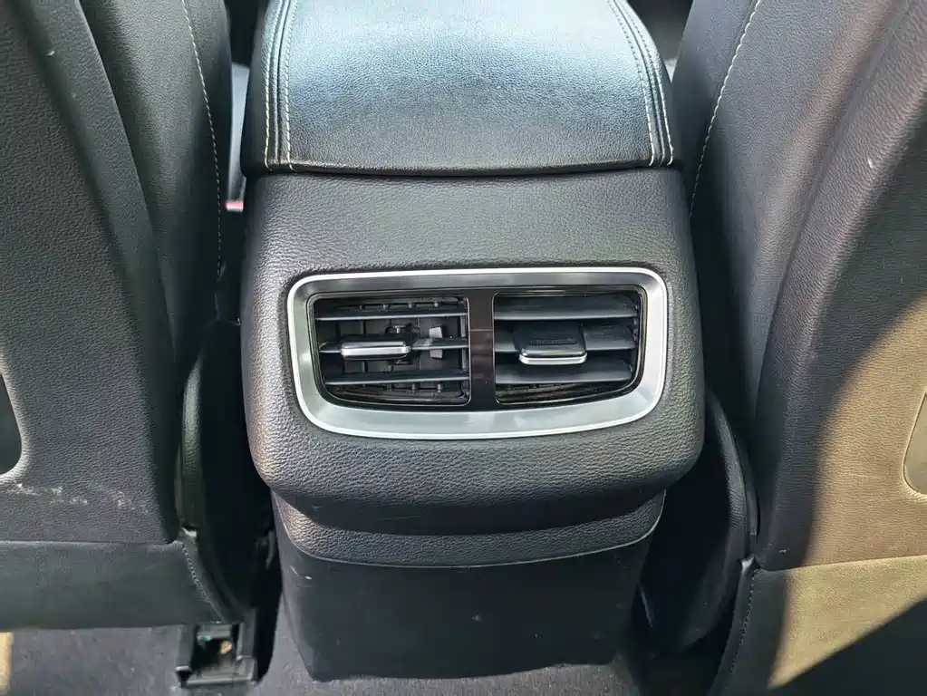 Hongqi Hongqi H5 — фото 27