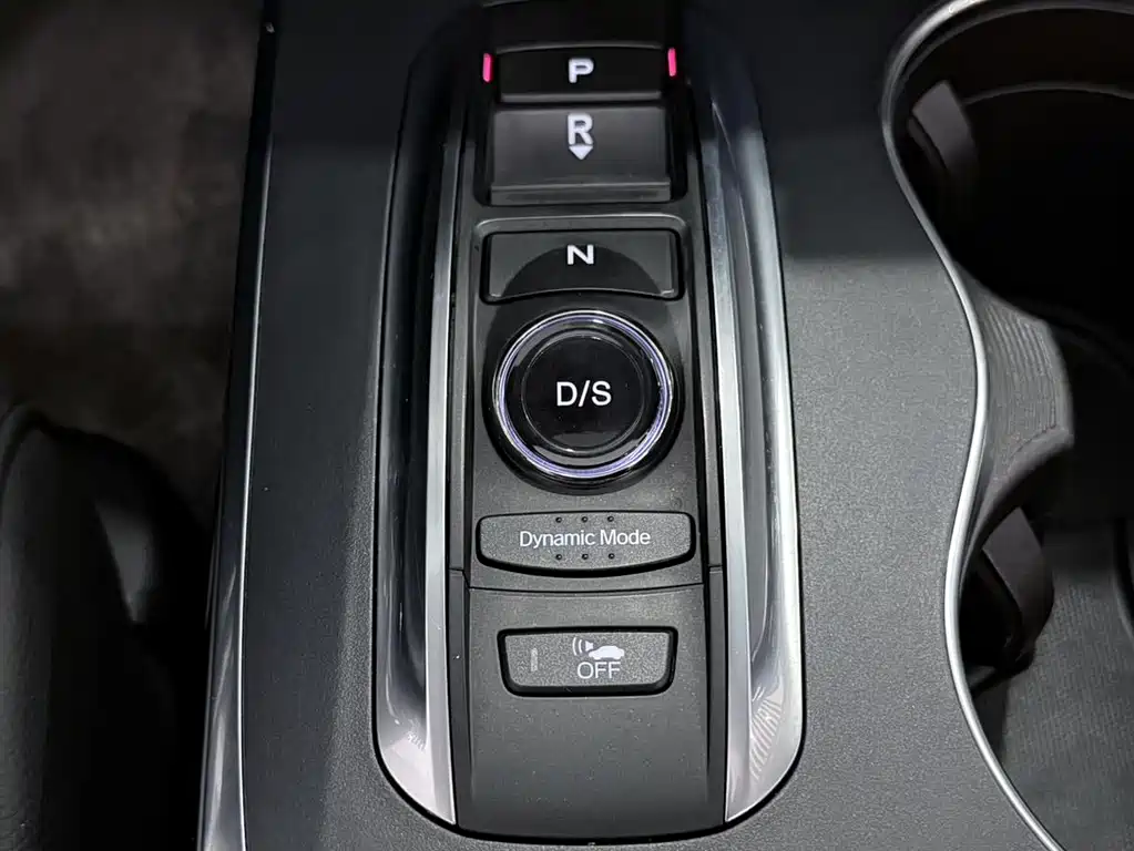 Acura MDX — фото 18