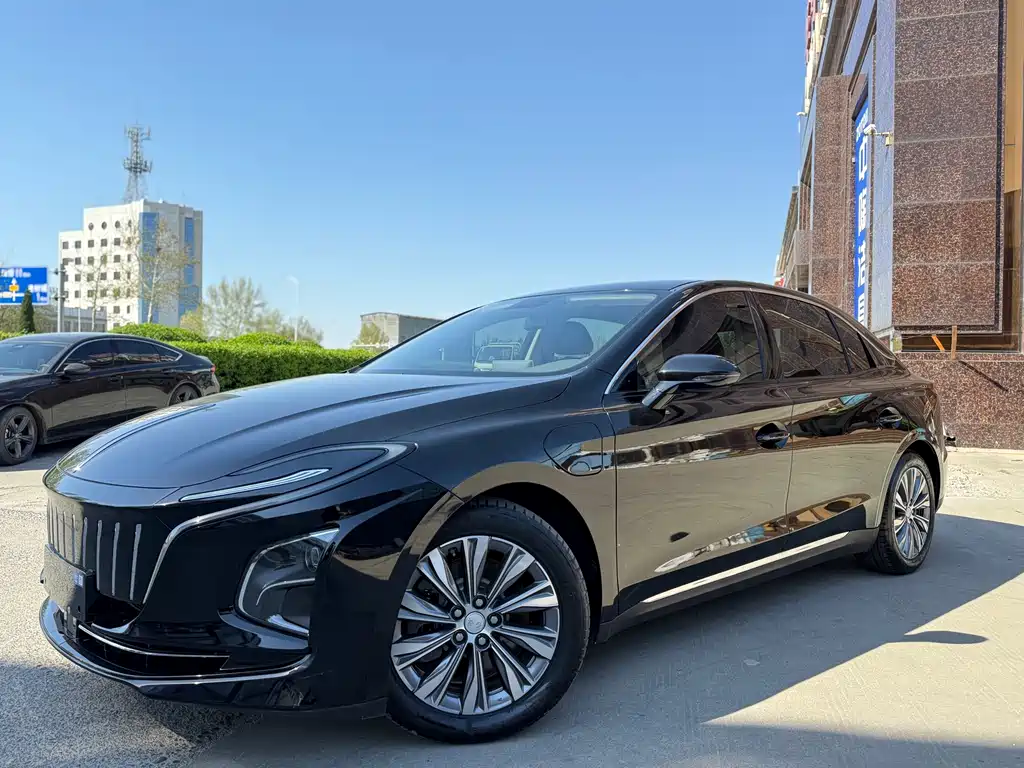 Hongqi Hongqi E-QM5