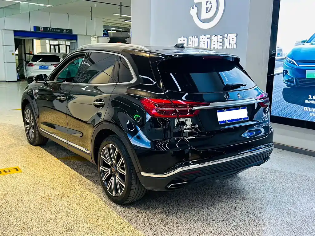 Hongqi Hongqi HS5 — фото 3