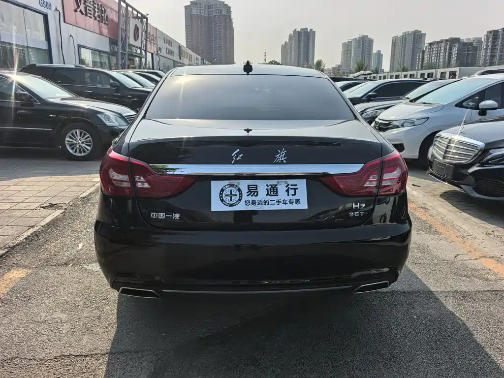 Hongqi Hongqi H7 — фото 17
