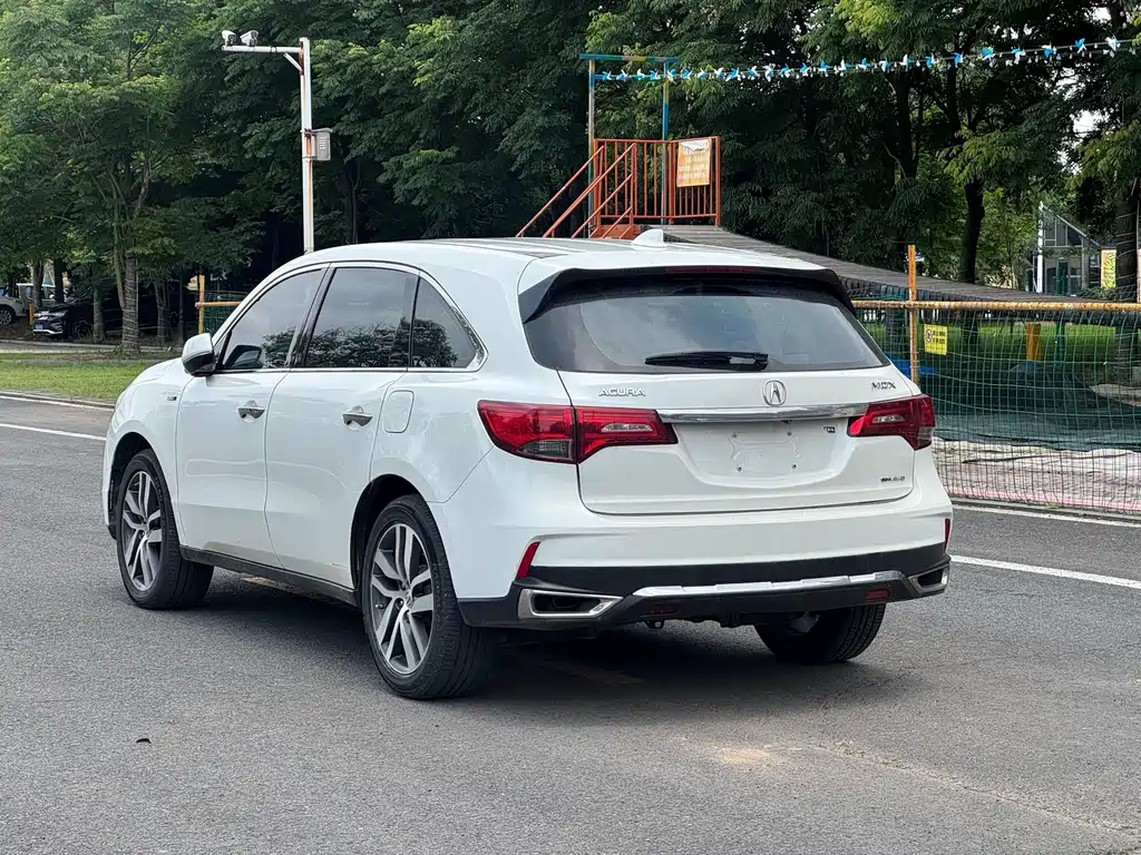 Acura MDX — фото 7