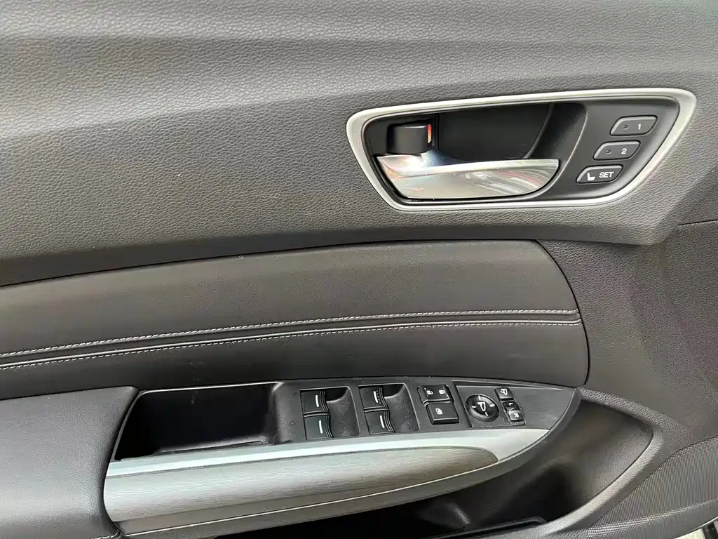 Acura TLX-L — фото 11