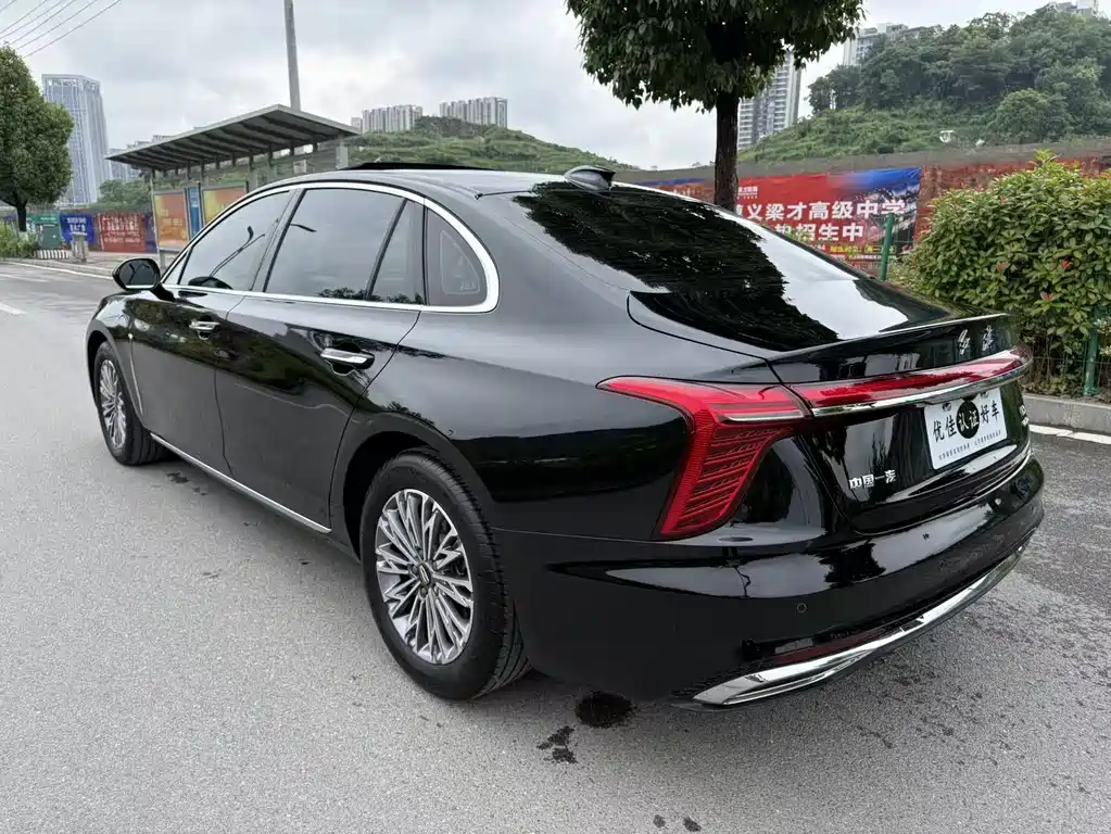 Hongqi Hongqi H5 — фото 10