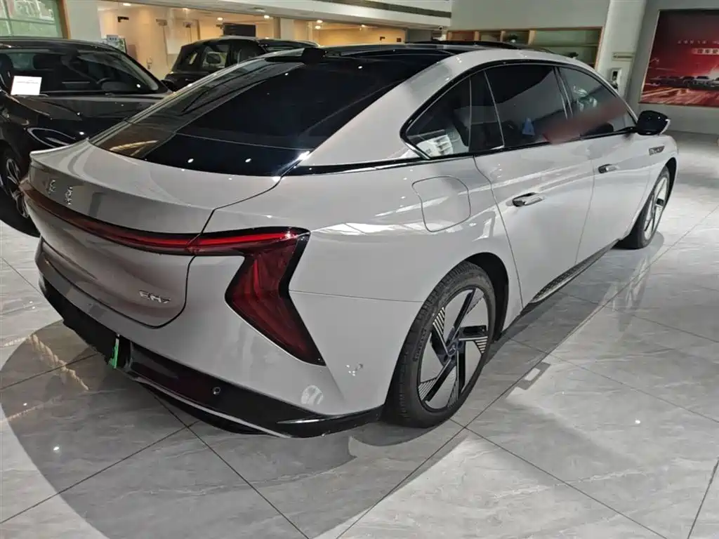 Hongqi Hongqi EH7 — фото 7