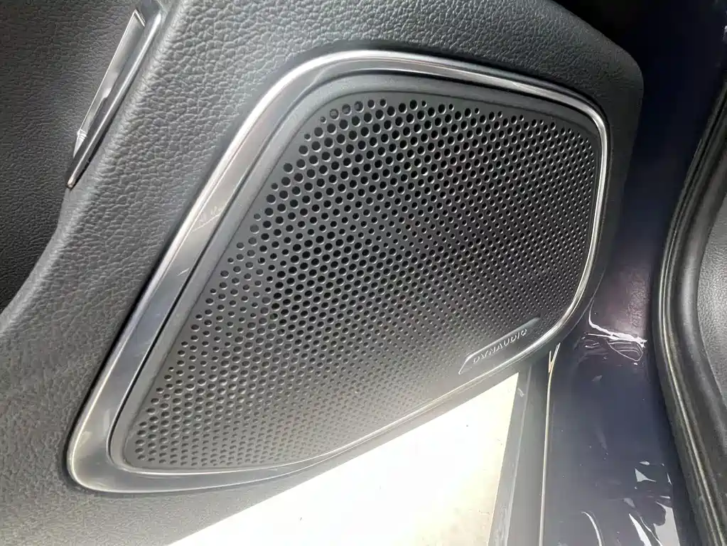Hongqi Hongqi H5 — фото 11