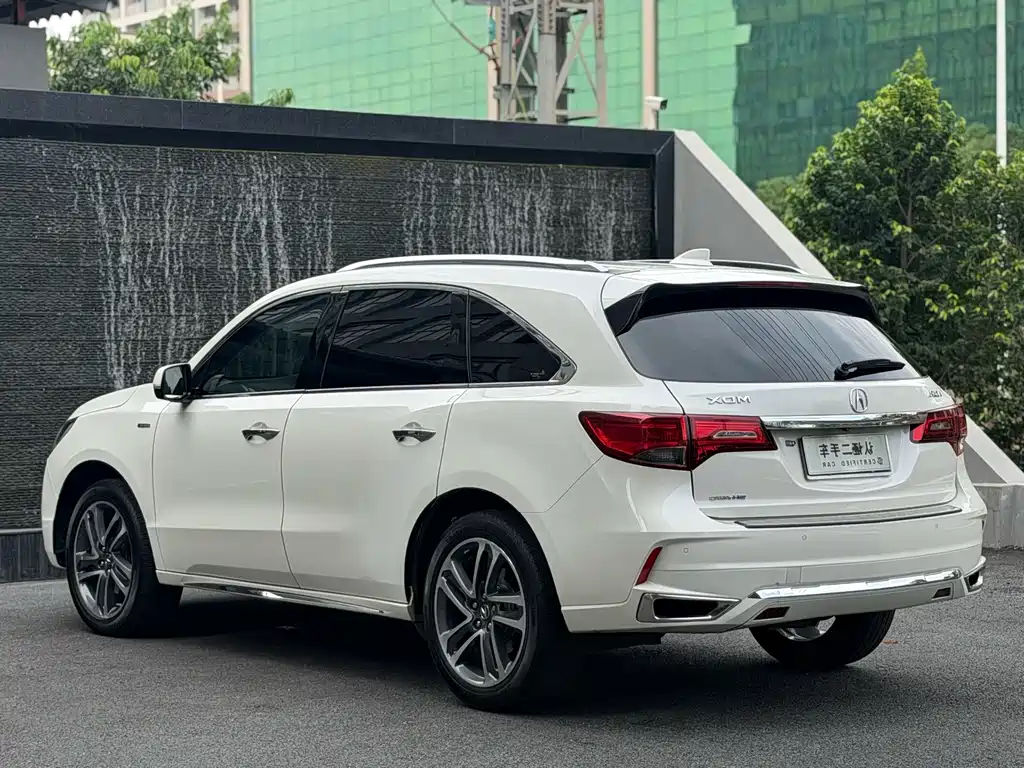 Acura MDX — фото 8