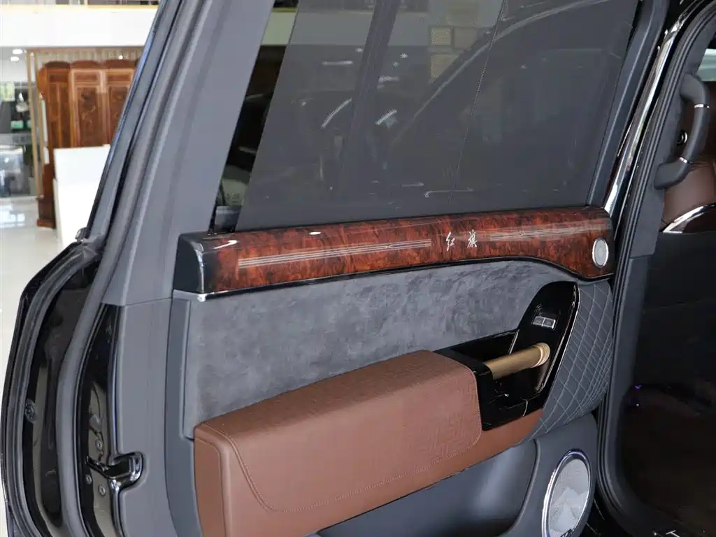 Hongqi Hongqi Golden Sunflower Guoyao — фото 21