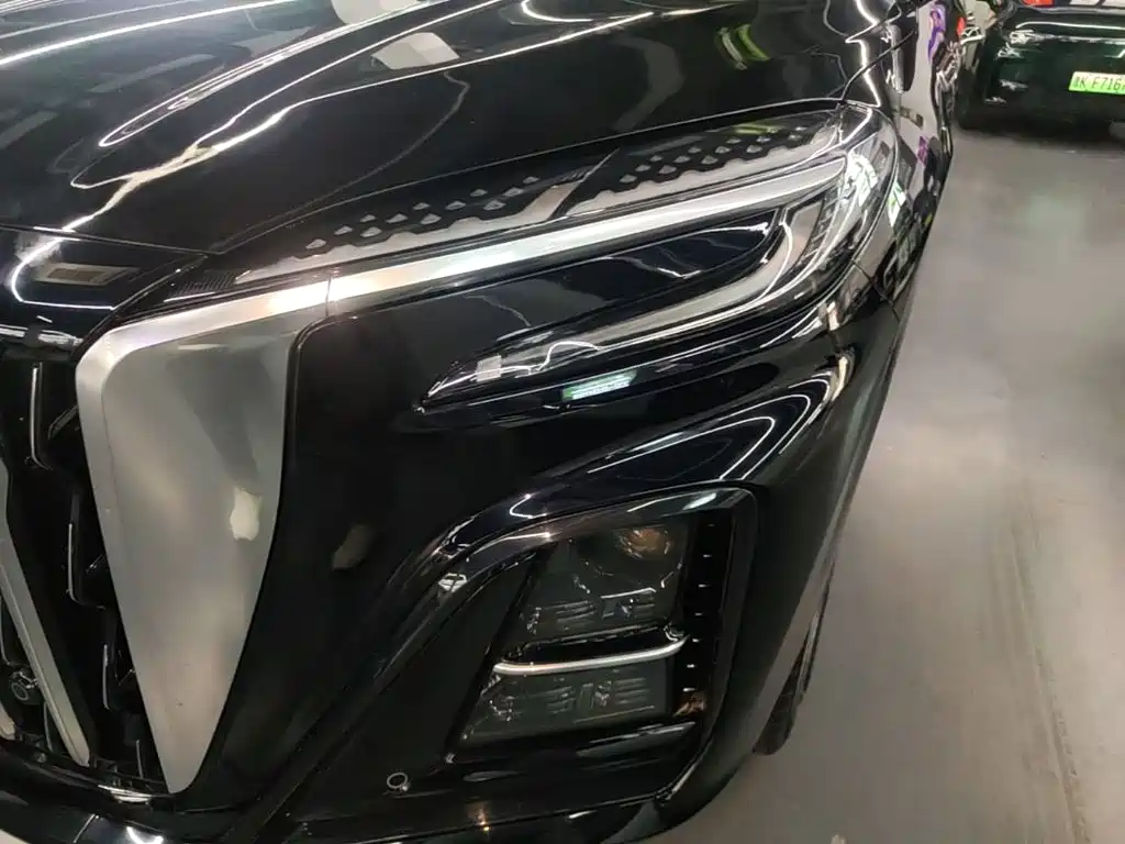 Hongqi Hongqi HS3 — фото 24