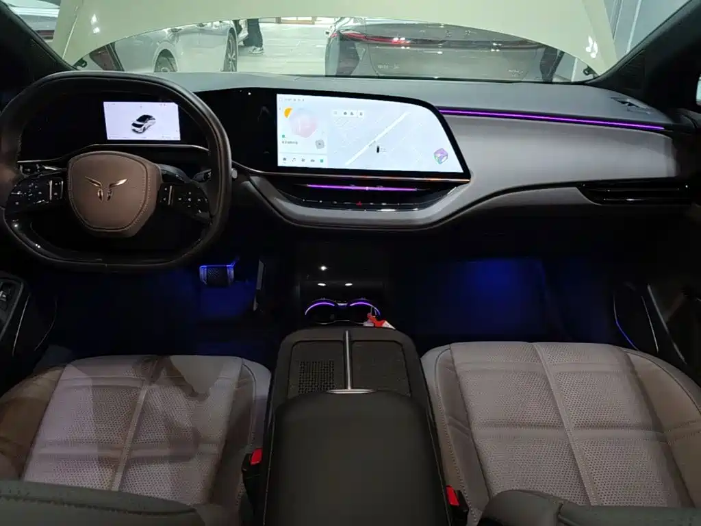 Hongqi Hongqi EH7 — фото 10