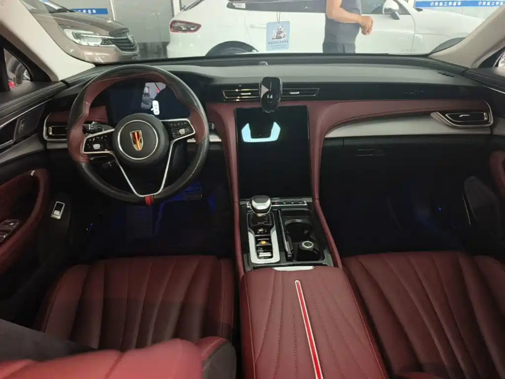 Hongqi Hongqi H5 — фото 10