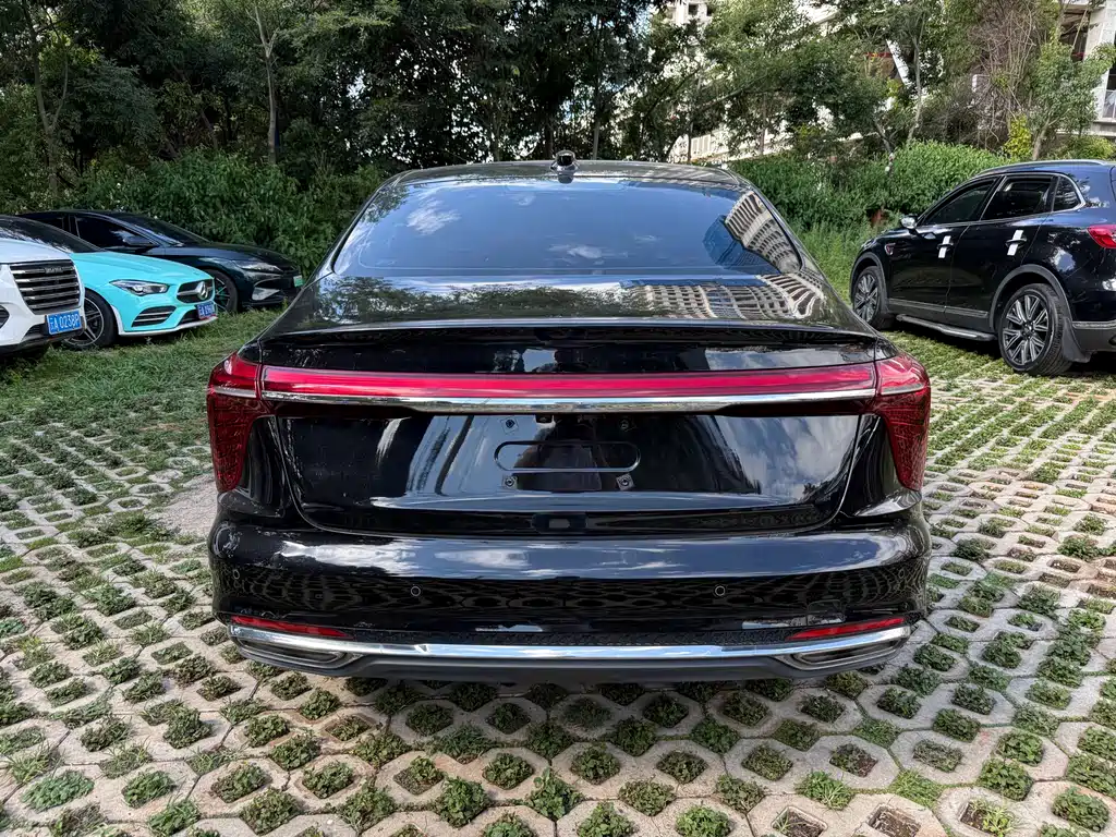 Hongqi Hongqi H5 — фото 14
