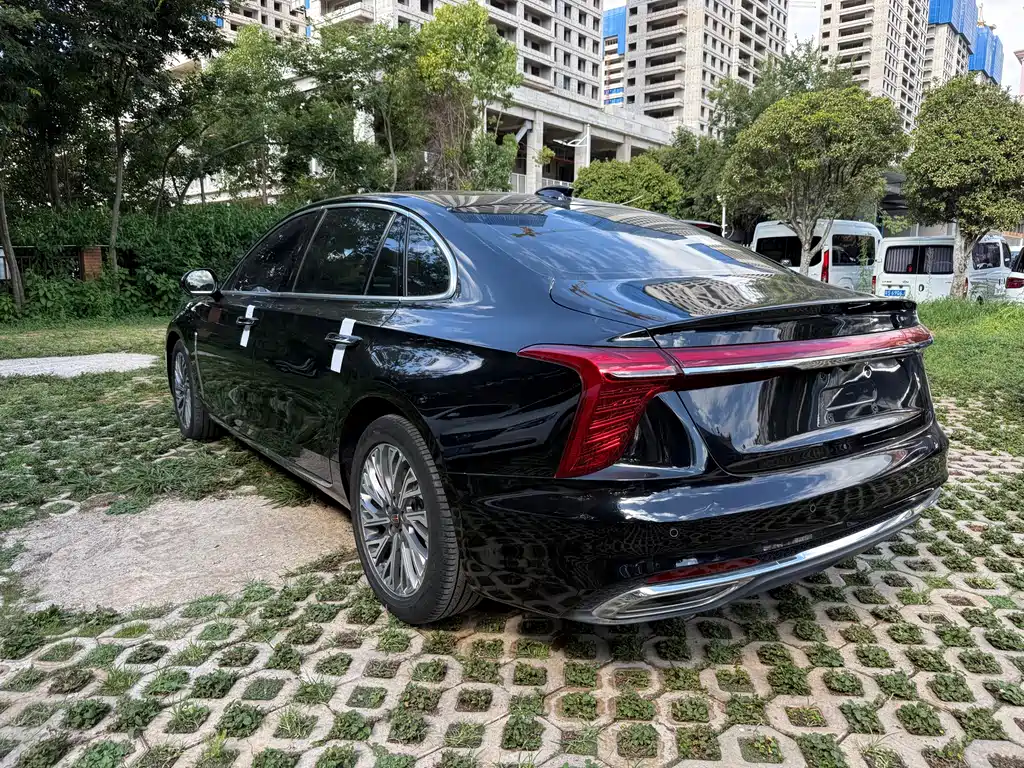Hongqi Hongqi H5 — фото 15