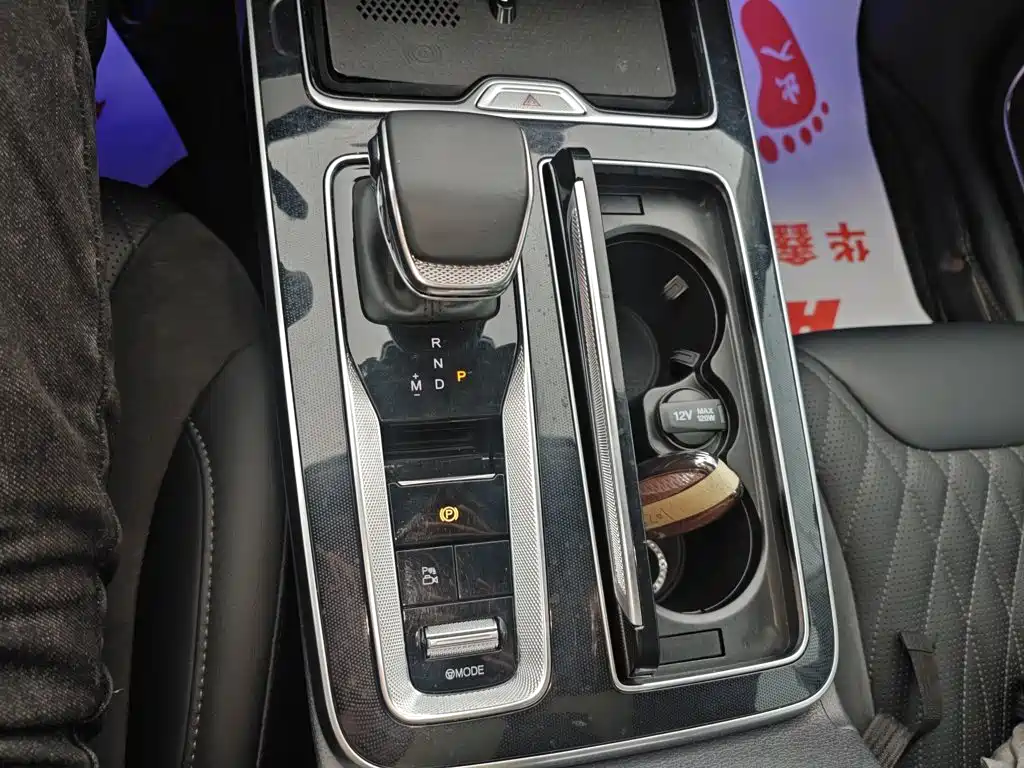 Hongqi Hongqi HS5 — фото 10