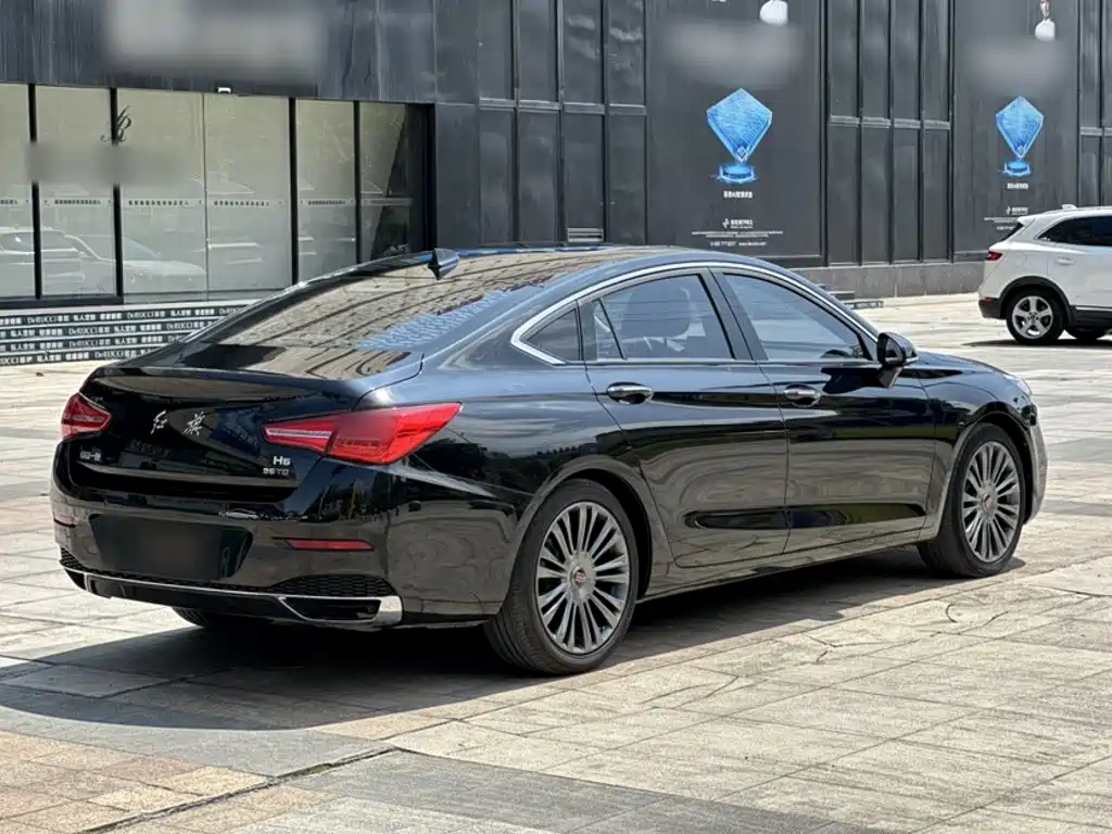Hongqi Hongqi H5 — фото 11