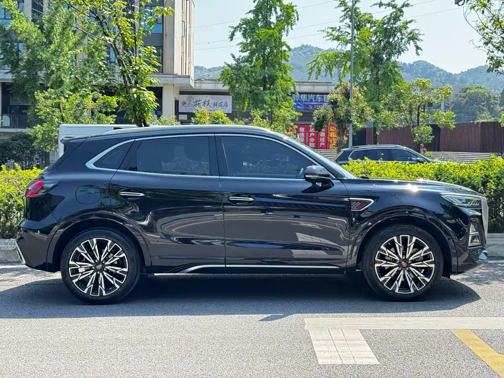 Hongqi Hongqi HS5 — фото 28
