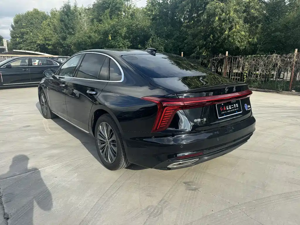 Hongqi Hongqi H5 — фото 14