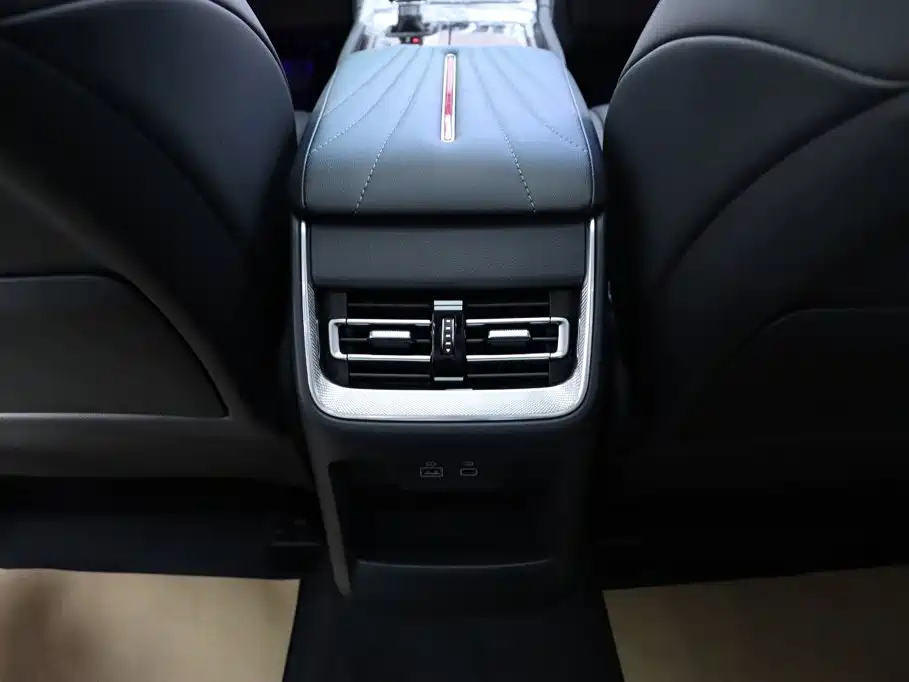 Hongqi Hongqi H5 — фото 19