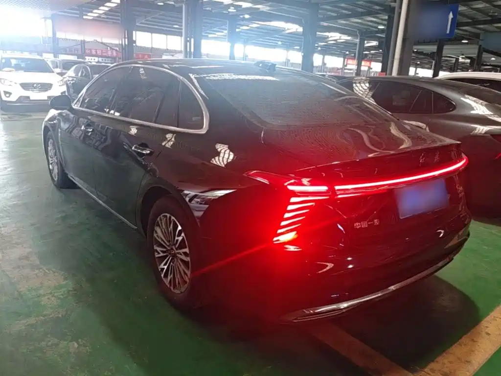 Hongqi Hongqi H5 — фото 5