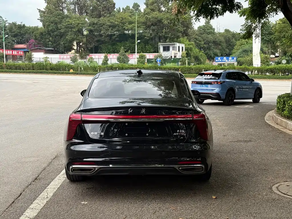 Hongqi Hongqi H5 — фото 10